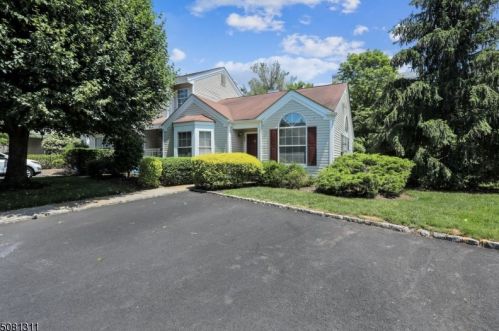 424 Cardinal Ln, Bedminster, NJ 07921-1913
