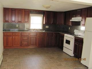 201 Santa Maria Dr, Waterbury, CT 06704-2313