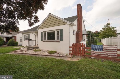 709 3rd Ave, Parkesburg, PA 19365-1309