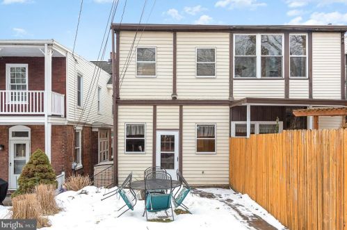 2342 Ellerslie St, Harrisburg PA 17104-2731 exterior