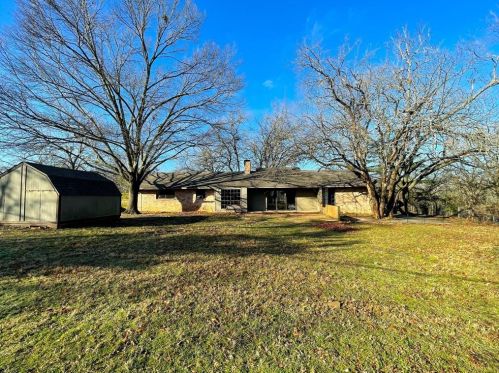 124 Eastwood Terrace Dr, Denison TX  75020-8270 exterior