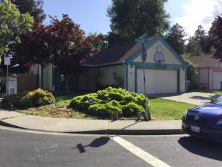 214 Catalpa Ln, Vacaville, CA 95687-6252