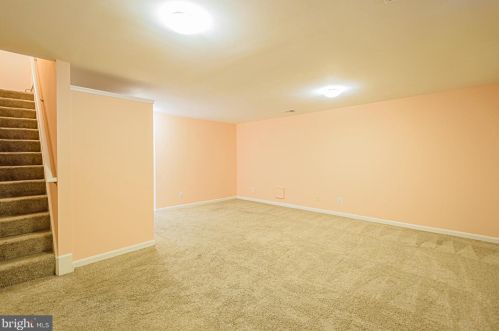 312 Hedgestone Ter, Leesburg VA  20176-4842 exterior