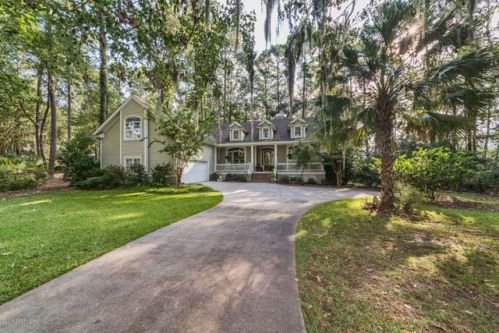 4 Sugar Mill Dr, Bluffton, SC 29909-4200