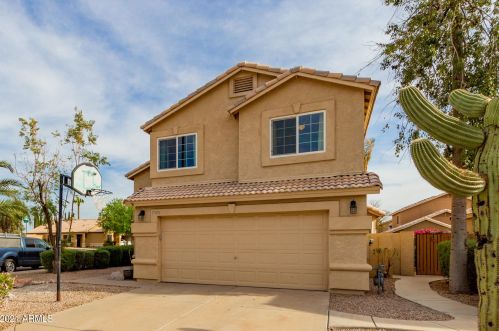7555 Natal Ave, Mesa, AZ 85209-6249