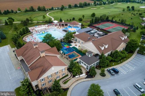 33 Locks Farm Ln, Downingtown PA  19335 exterior