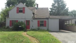 377 Loring Rd, Plainedge, NY 11756-1020