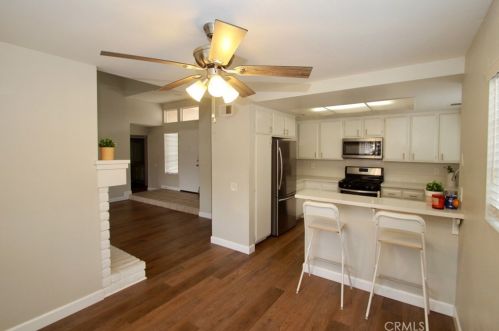 73 Woodleaf, Irvine CA  92614-7081 exterior