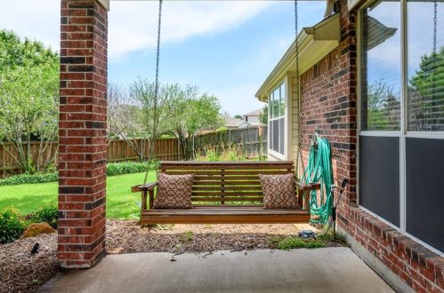 2112 Huron Cir, Denton TX  76210-2951 exterior