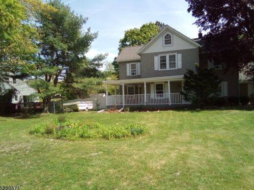 984 Union Valley Rd, West Milford NJ  07480-1230 exterior