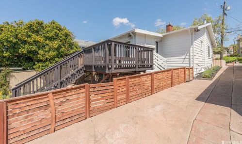 5335 El Camile Ave, Oakland CA  exterior