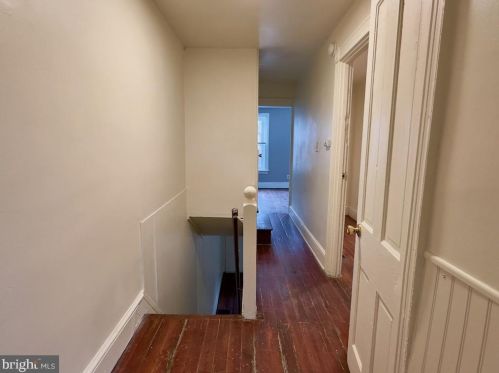 565 Pershing Ave, Lancaster PA  17602-4369 exterior