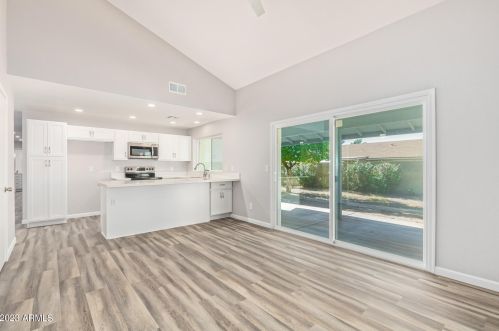 12632 50th Dr, Glendale AZ  85304-2004 exterior