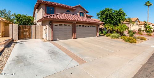 7426 Oraibi Dr, Glendale, AZ 85308-5611