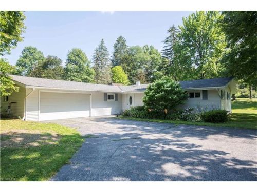 7877 Dines Rd, Russell Township, OH 44072