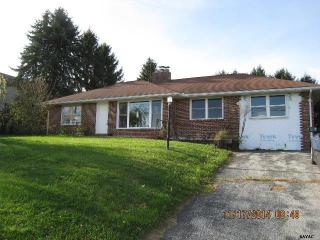 170 Oak Rd, Yoe, PA 17313-9557