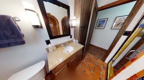 15560 Leadwell St, Van Nuys CA 91406-3110 exterior