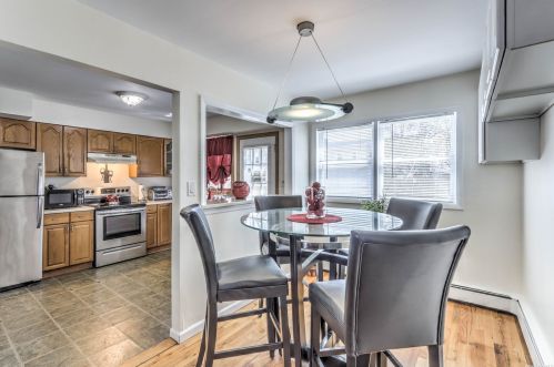 64 Kellum St, North Lindenhurst NY  11757-1514 exterior