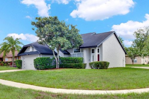 6857 Moorhen Cir, Orlando, FL 32810-6074