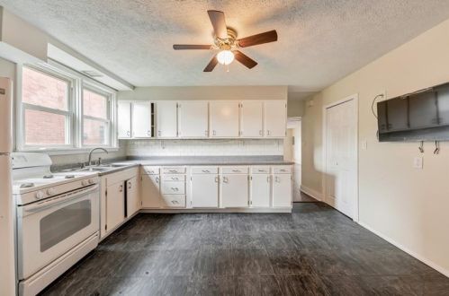 1406 3rd Ave, Beaver Falls, PA 15010-4246