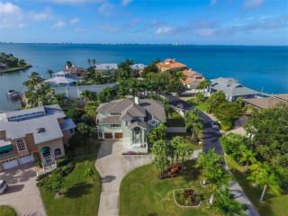 320 Ringling Point Dr, Sarasota, FL 34234-2753