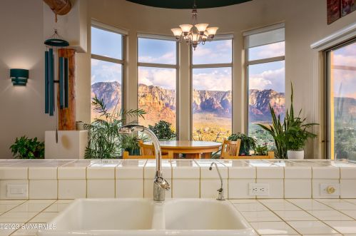 215 Calle Francesca, Sedona AZ 86336-4761 exterior