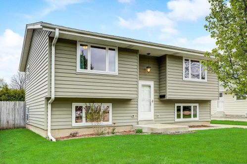 1022 121, Milwaukee WI 53226-3309 exterior