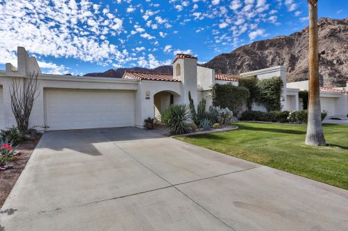 49503 Avenida Vista Bonita, La Quinta CA  92253-2537 exterior