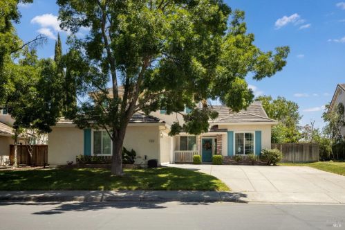 2368 Palmer Cir, Fairfield, CA 94534-7540