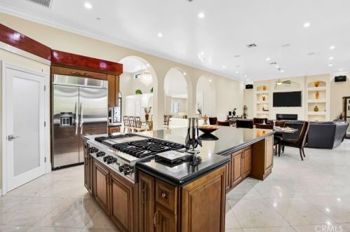 10026 Mattock Ave, Downey CA  90240-3529 exterior