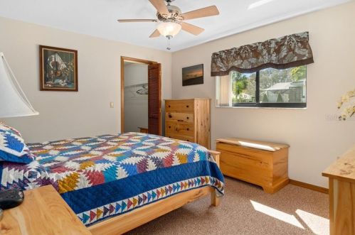 10208 Hoover St, Brooksville FL  34608-7137 exterior