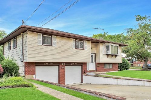 2549 Locust Ave, North Bellmore, NY 11710-1735