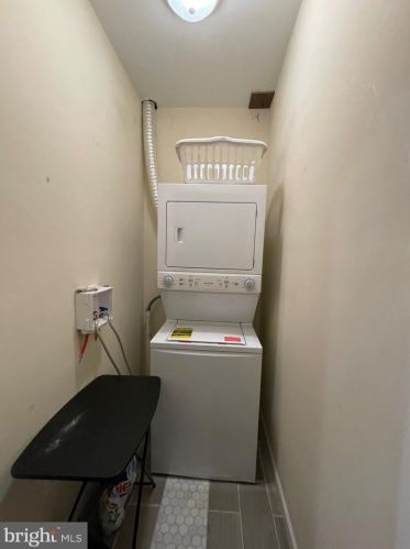 805 Main St, Norristown PA  19401-4103 exterior