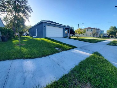 8080 61st St, Pinellas Park, FL 33781-1317