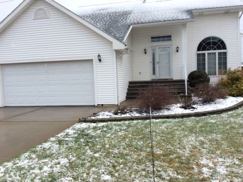 9 Countrygate Ln, Tonawanda, NY 14150-6200