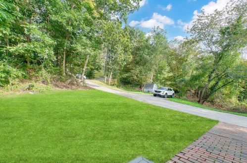 26 Blish Rd, East Hampton CT  06447-1110 exterior