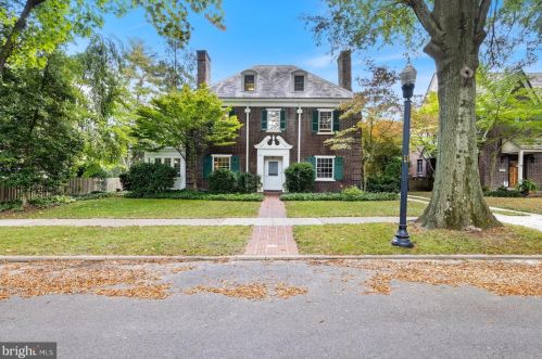 918 Blackshire Rd, Wilmington, DE 19805-2613