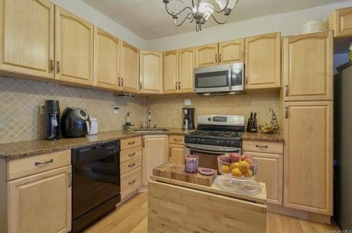 152 Urban St, Mount Vernon NY  10552-3211 exterior