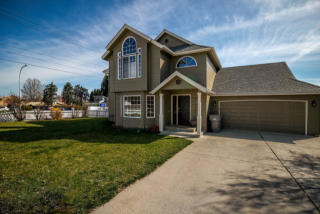 701 Kriewald Ct, Wenatchee, WA 98801-3100