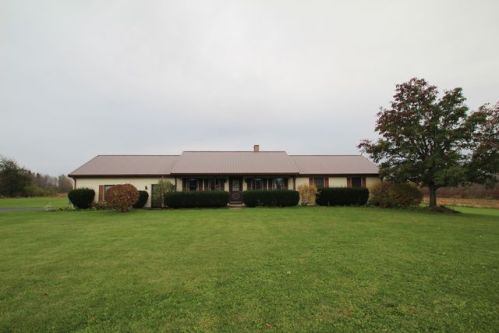 145 Walker Rd, Hilton, NY 14468-9718
