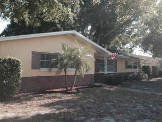 339 Teresa Dr, Largo, FL 33770-1490