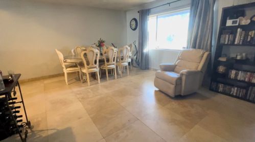 52645 Avenida Alvarado, La Quinta CA  92253-3327 exterior