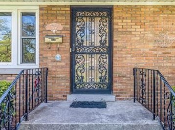 7508 Knickerbocker Pkwy, Hammond, IN 46323-2605