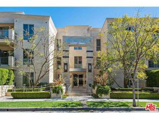 1318 Roxbury Dr, Los Angeles CA  90035-4742 exterior