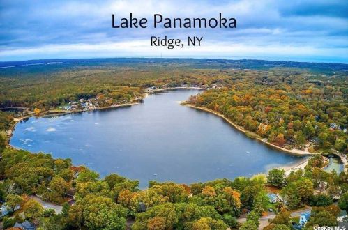 22 Rockaway Trl, Panamoka NY  11961-2262 exterior