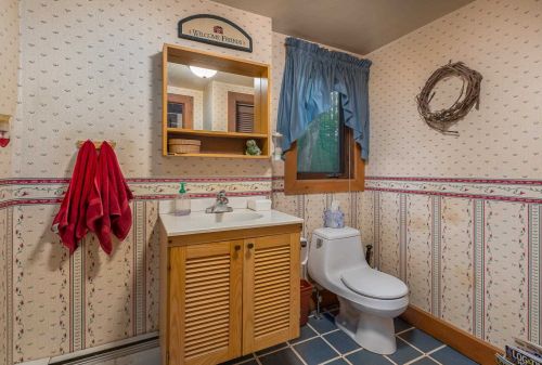 42 Watson Rd, Dover NH  03820-5801 exterior