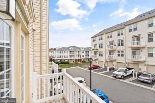 7542 Brunson Cir, Gainesville VA  20155 exterior