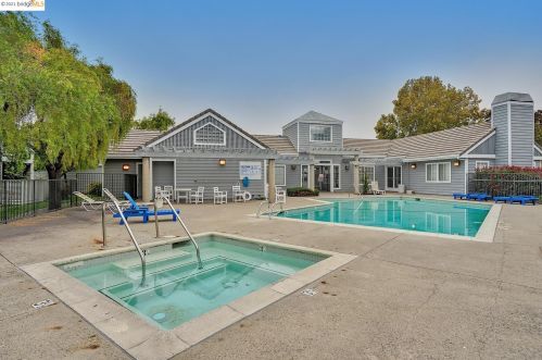 308 Dursey Dr, Pinole CA  94564-2665 exterior