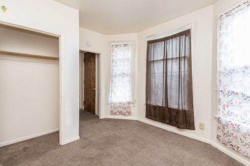 2122 26th St, Milwaukee, WI 53215-2513