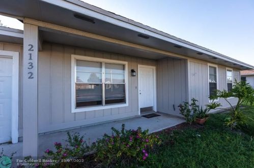 2132 Cameo Blvd, Fort Pierce, FL 34953-2013